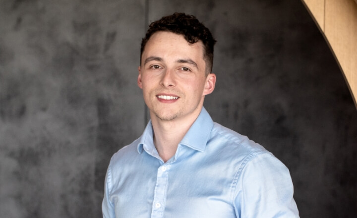 „Už pár let po škole jsem seděl u jednoho stolu s lídry českého byznysu.“